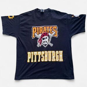 MLB 1997 Pittsburgh Pirates Double Sided Graphic Team Style Logo Jersey T-Shirt